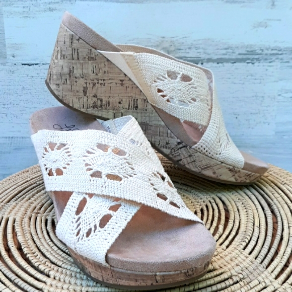 NWOT LIFE STRIDE DONNA WEDGE SANDAL - Picture 11 of 11